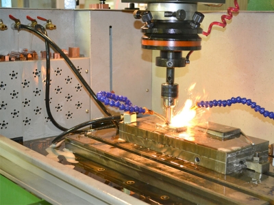 索誠科技--火花機